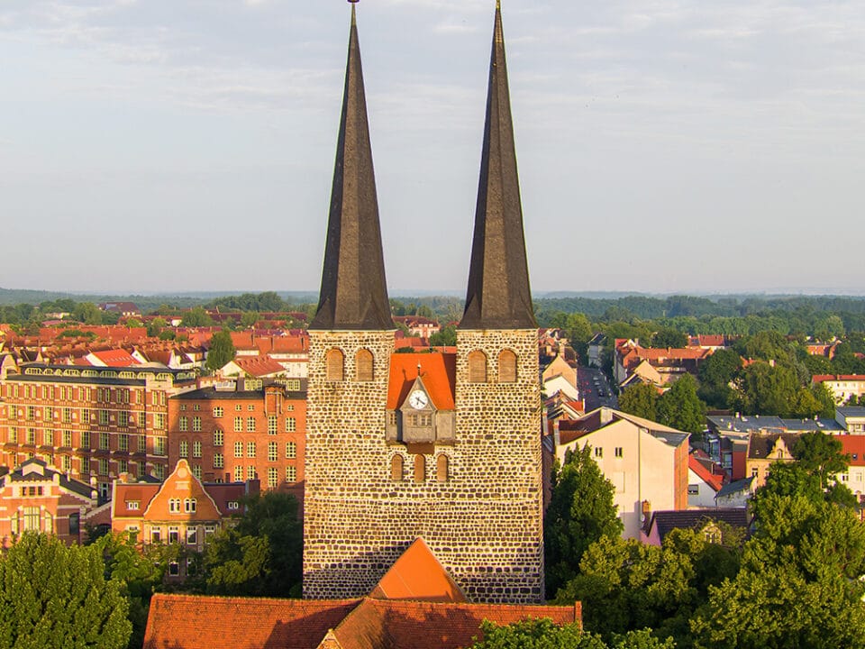 shutterstock_2484461329